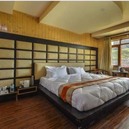 Hotel Sheen Srīnagar 外观 照片