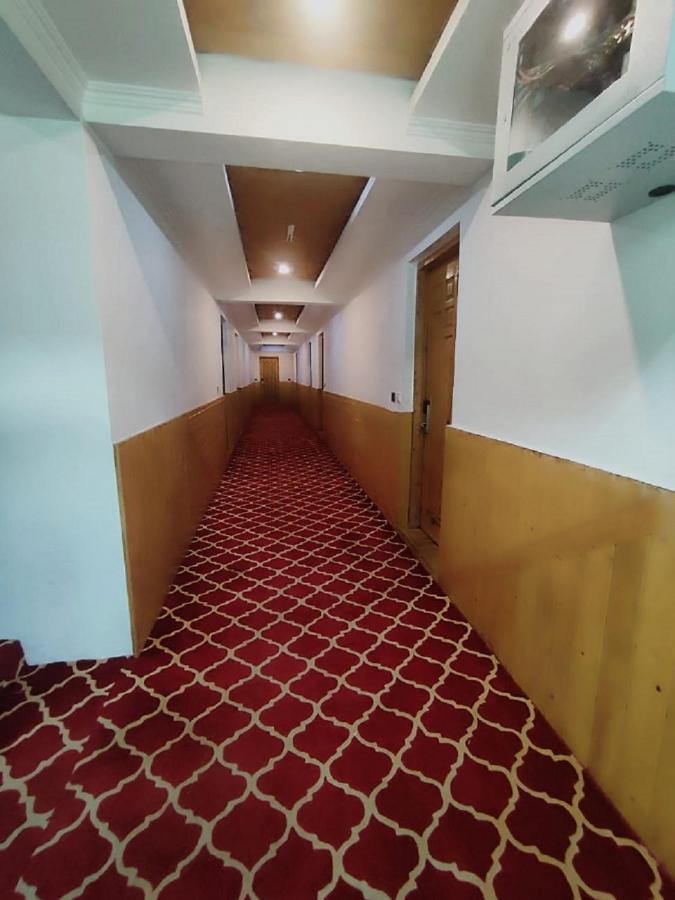 Hotel Sheen Srīnagar 外观 照片