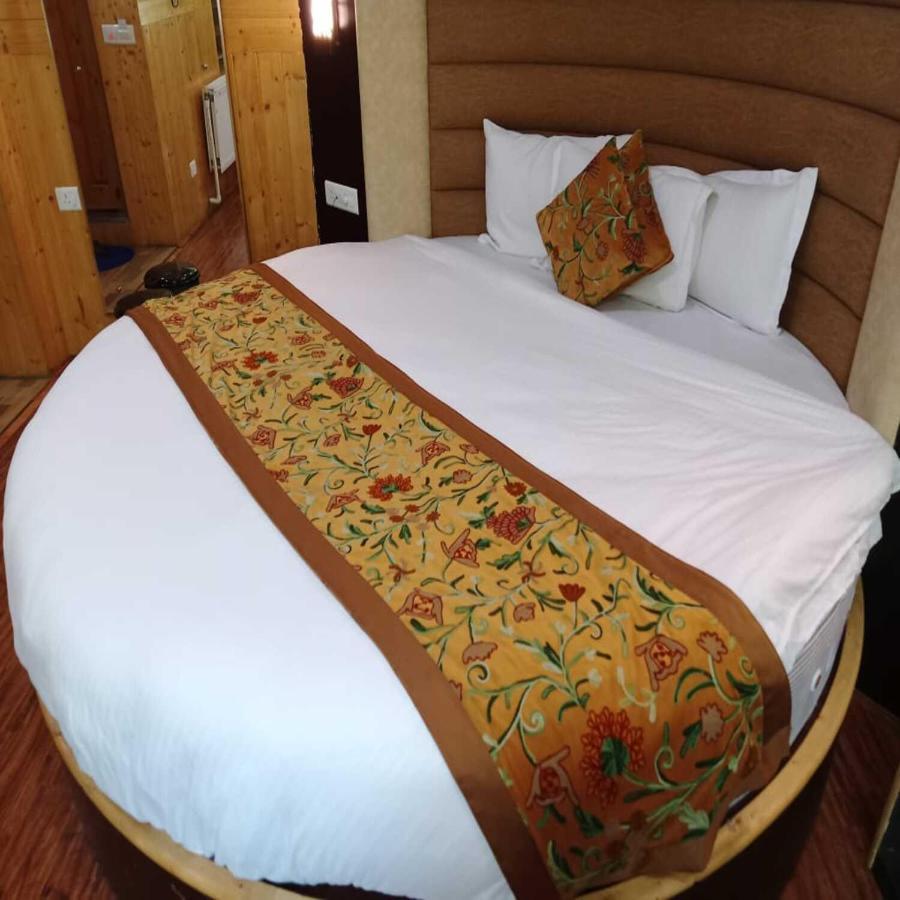 Hotel Sheen Srīnagar 外观 照片