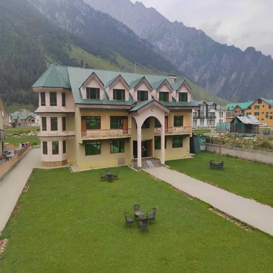 Hotel Sheen Srīnagar 外观 照片