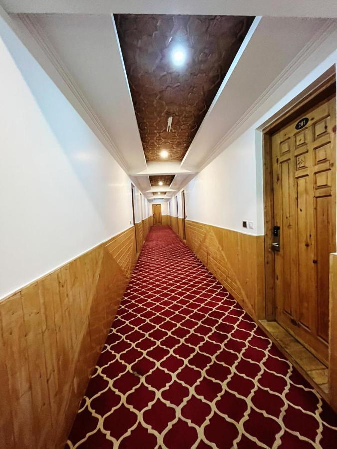Hotel Sheen Srīnagar 外观 照片