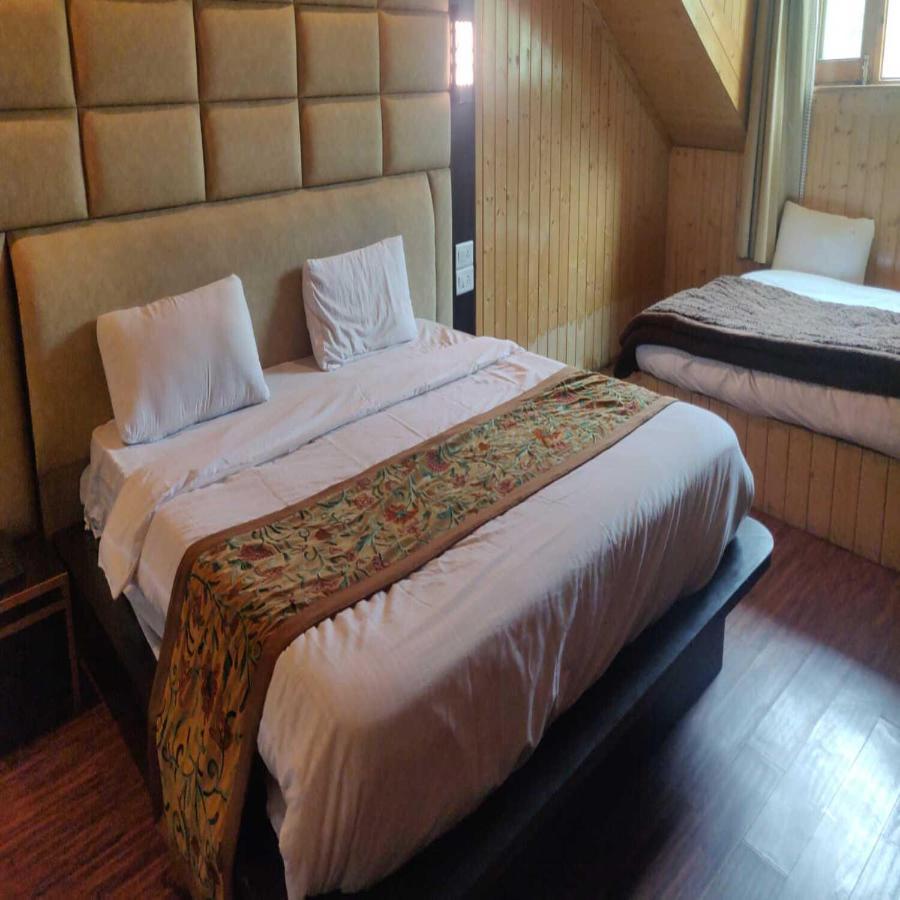 Hotel Sheen Srīnagar 外观 照片