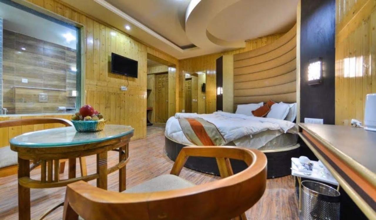Hotel Sheen Srīnagar 外观 照片